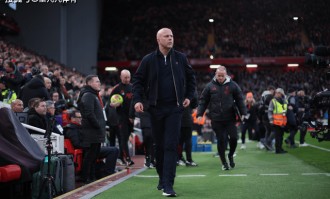 再输就到第八了！利物浦不敌曼城，媒体开始渲染斯洛特“接班人”