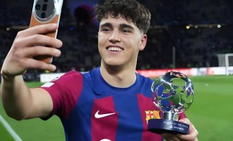 巴萨欧冠回家了，3年3次上半场染红，老将怒斥巴萨3大战犯